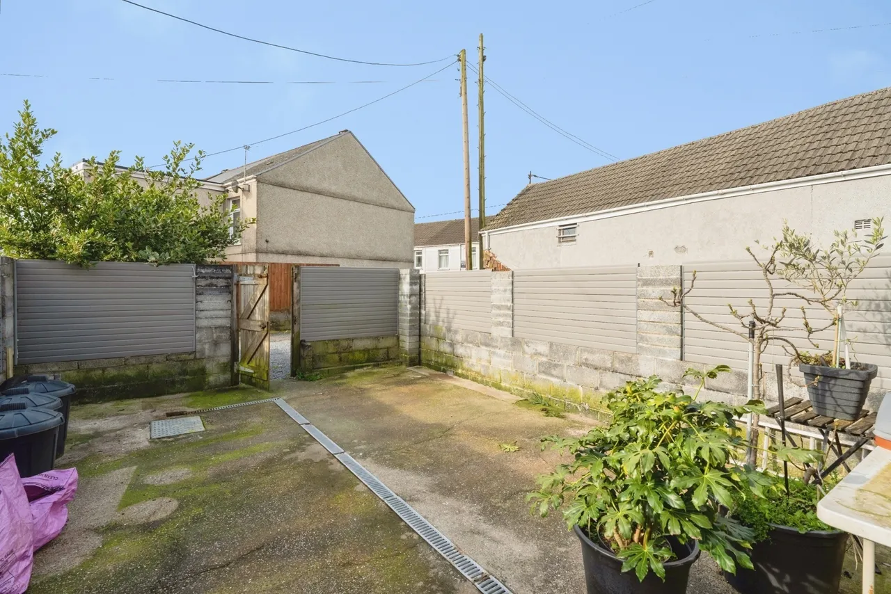 St. Teilo Street, Pontarddulais, SA4, photo 19