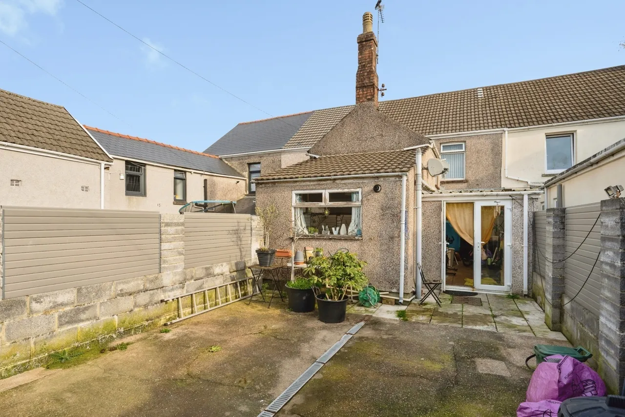 St. Teilo Street, Pontarddulais, SA4, photo 2