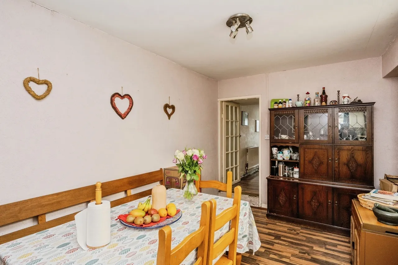 St. Teilo Street, Pontarddulais, SA4, photo 4