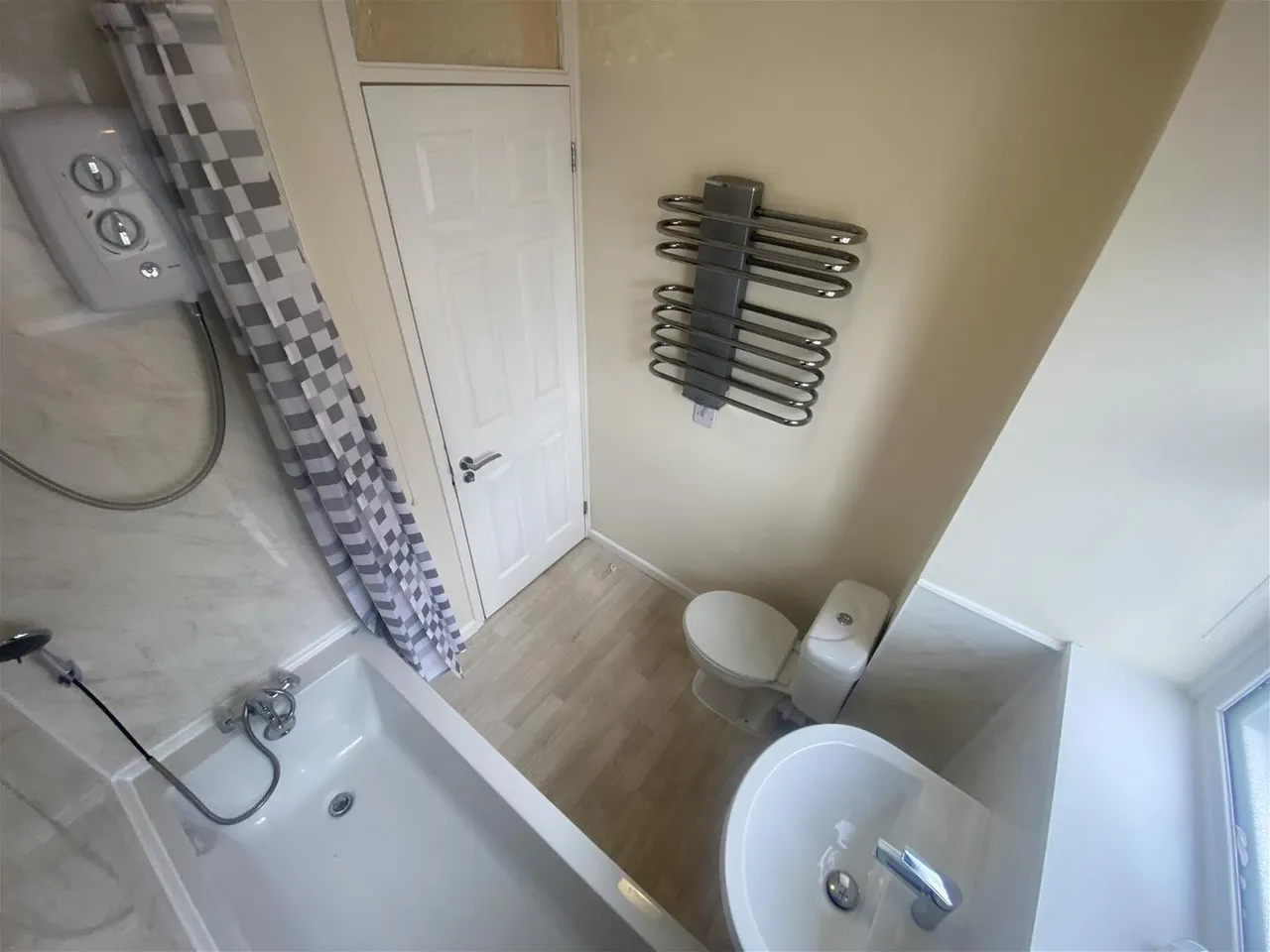 Condell Close Bridgwater, Somerset TA6 3TT, photo 2
