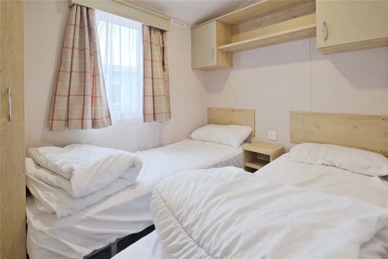 Arne View, Rockley Park, BH15, photo 8