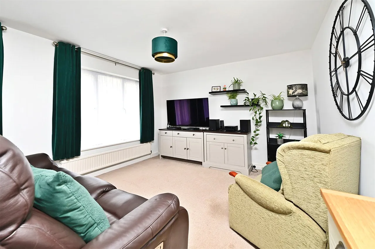 Reading Road South, Church Crookham, Fleet, Hampshire, GU52 6AL, photo 4