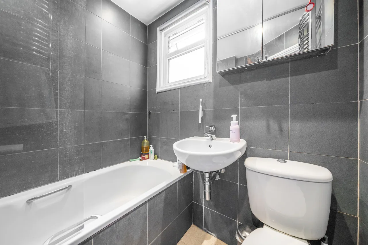 Plato Road, London, SW2, photo 6