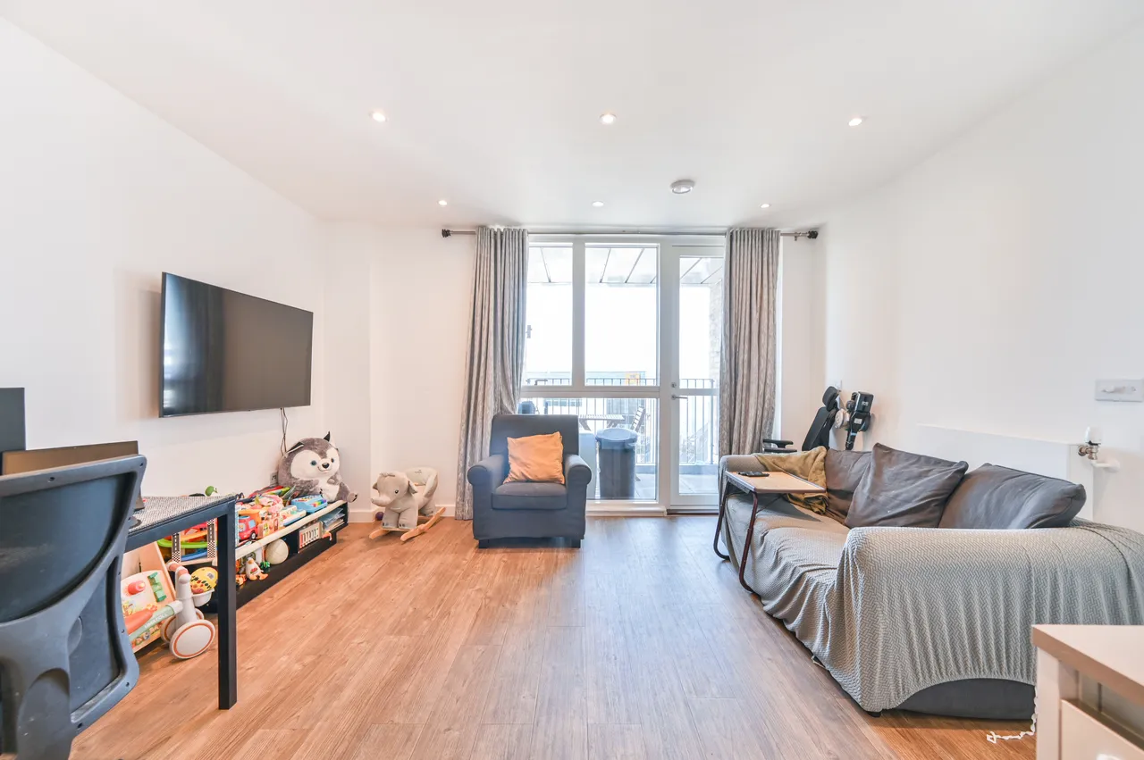 Flat 33, Grand Union House, WEMBLEY, photo 6