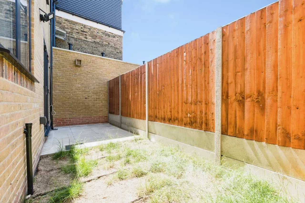 Wakefield Street, London, E6, photo 22