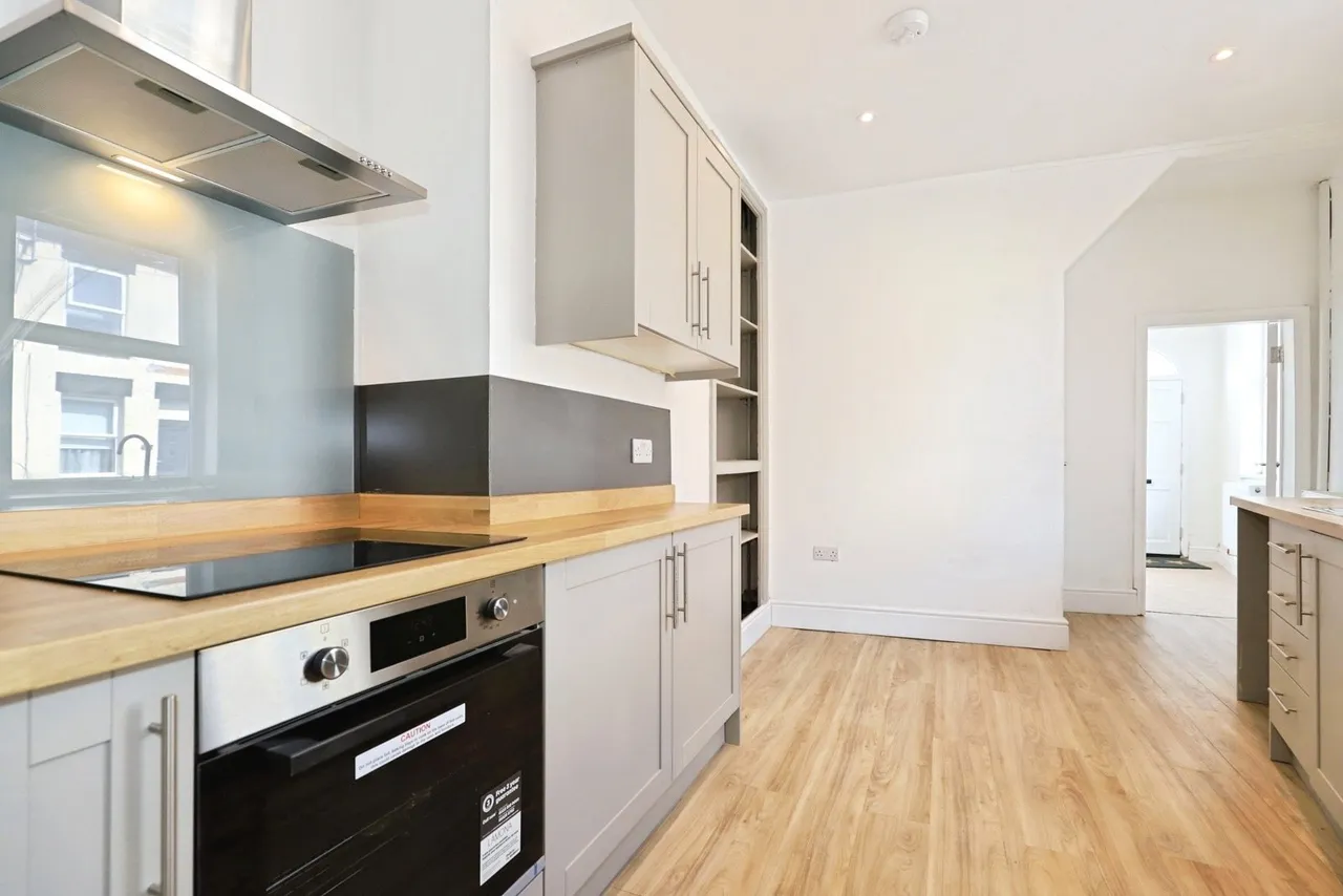 Radford Avenue, Kidderminster, DY10, photo 5