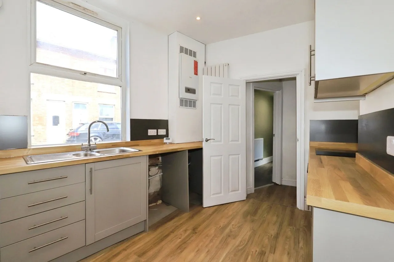 Radford Avenue, Kidderminster, DY10, photo 6