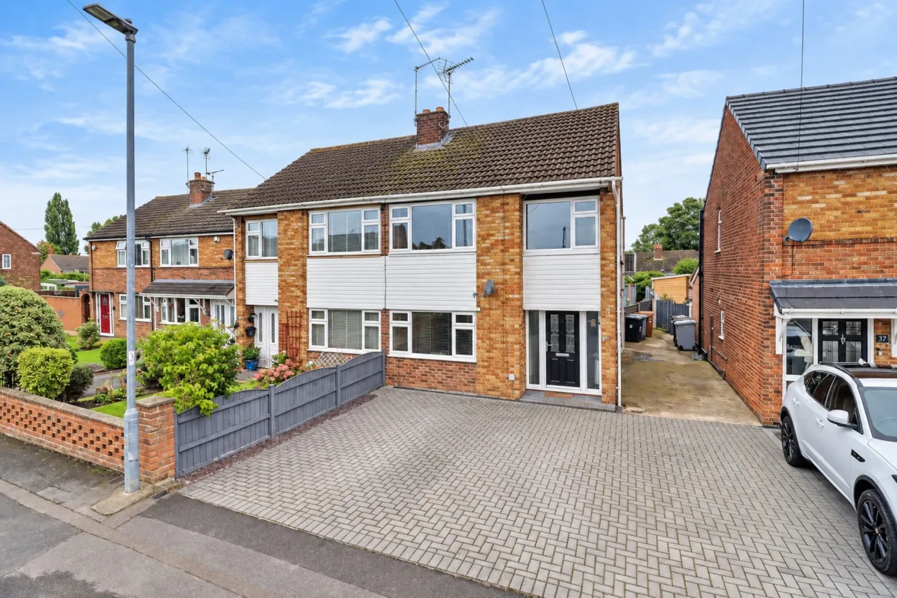 3 bed property for sale, Bilton Way, Crewe