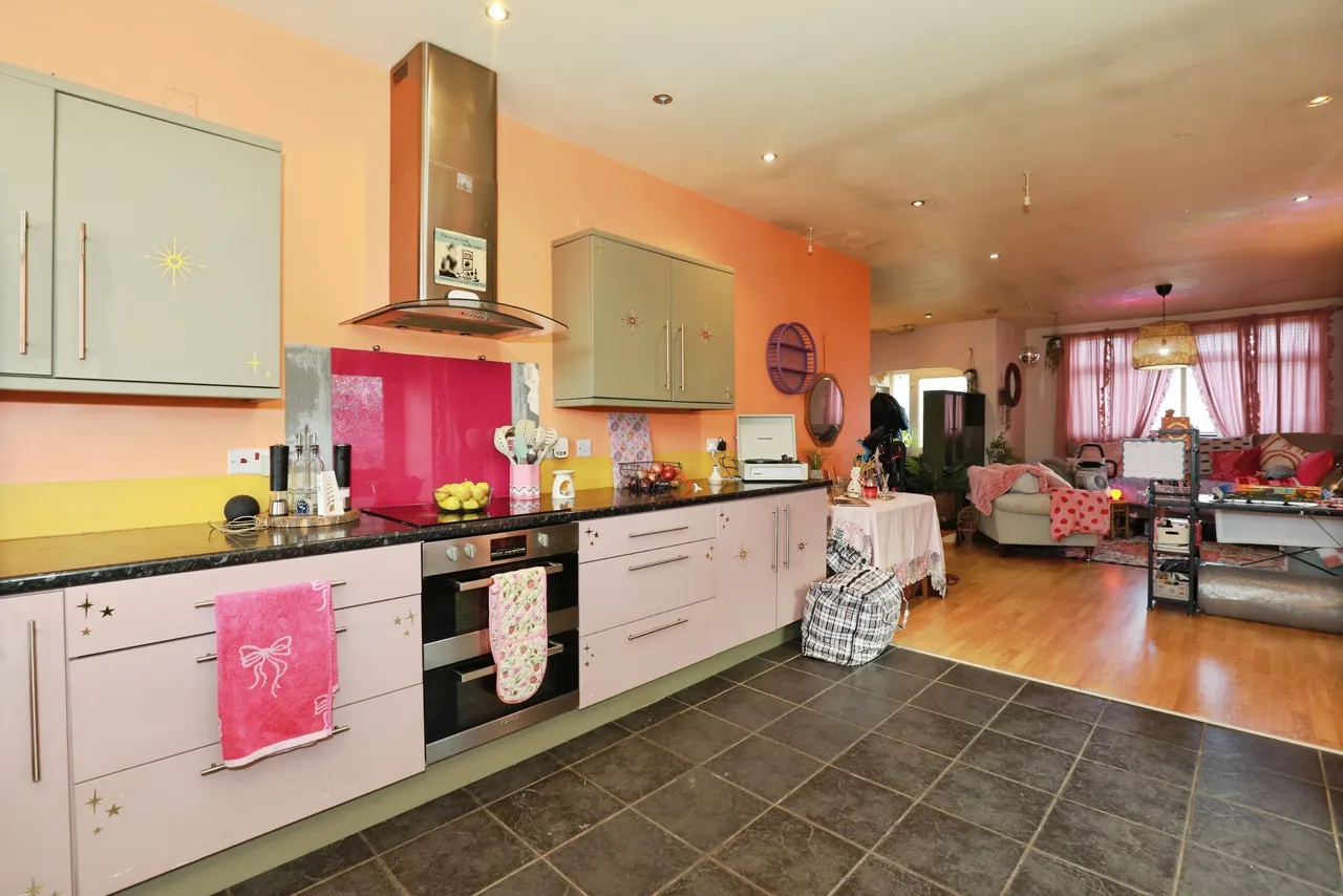 Bradwell Lane, Newcastle, ST5, photo 9