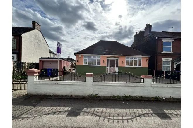 Bradwell Lane, Newcastle, ST5, photo 2