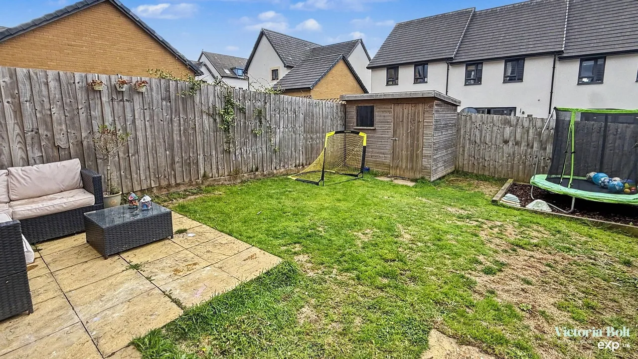 Spindle Crescent, Plympton, photo 13