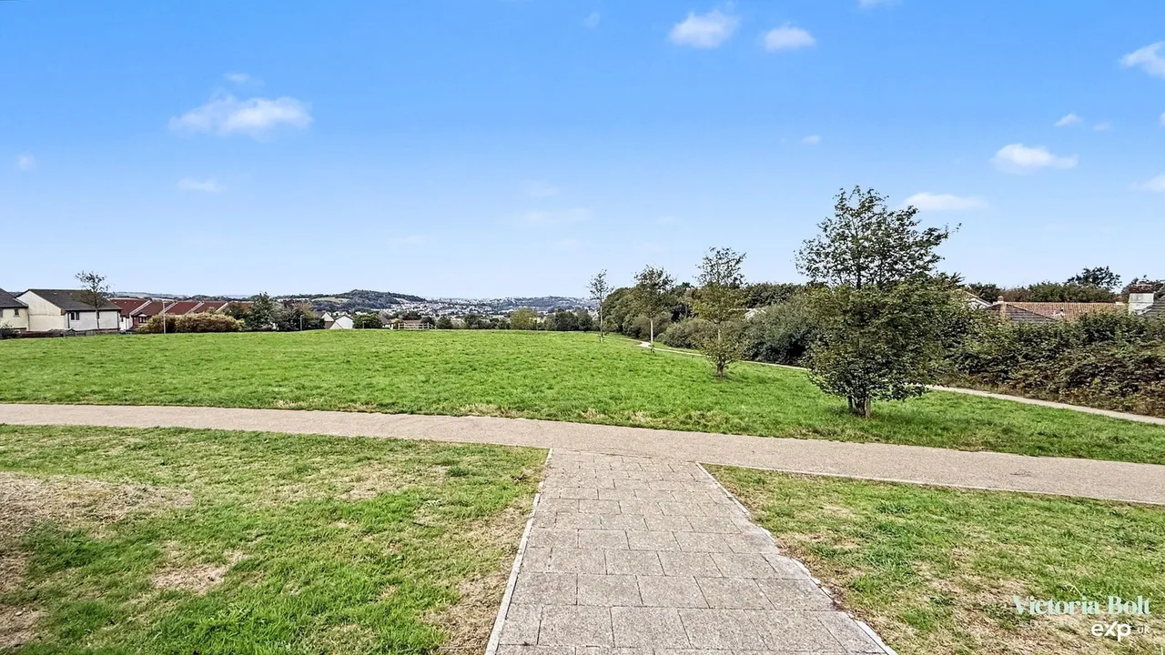 Spindle Crescent, Plympton, photo 15