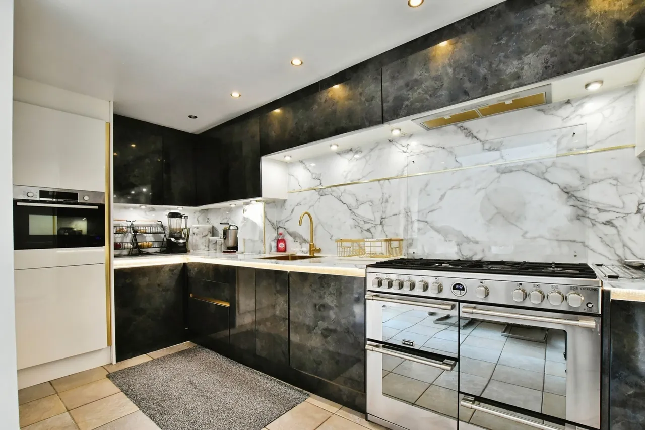 Orchard Road, Altrincham, WA15, photo 3