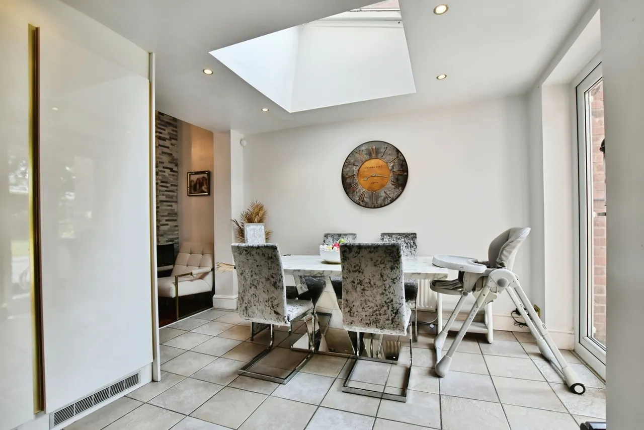 Orchard Road, Altrincham, WA15, photo 4