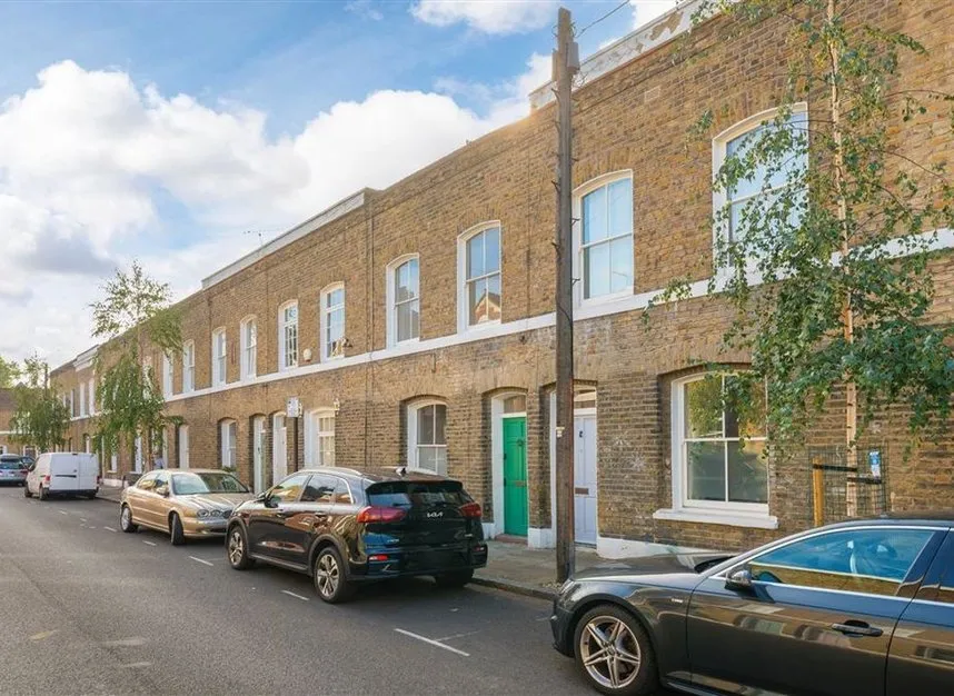 2 bed house for sale, Baxendale Street, London, E2