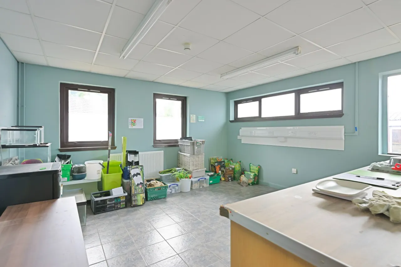 Dumbarton Road, Milton, Milton, G82 2UA, photo 6