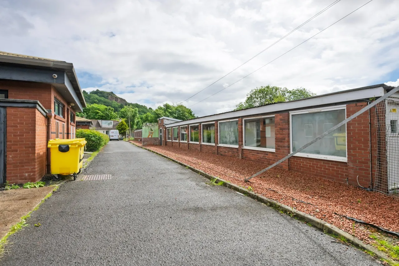 Dumbarton Road, Milton, Milton, G82 2UA, photo 18