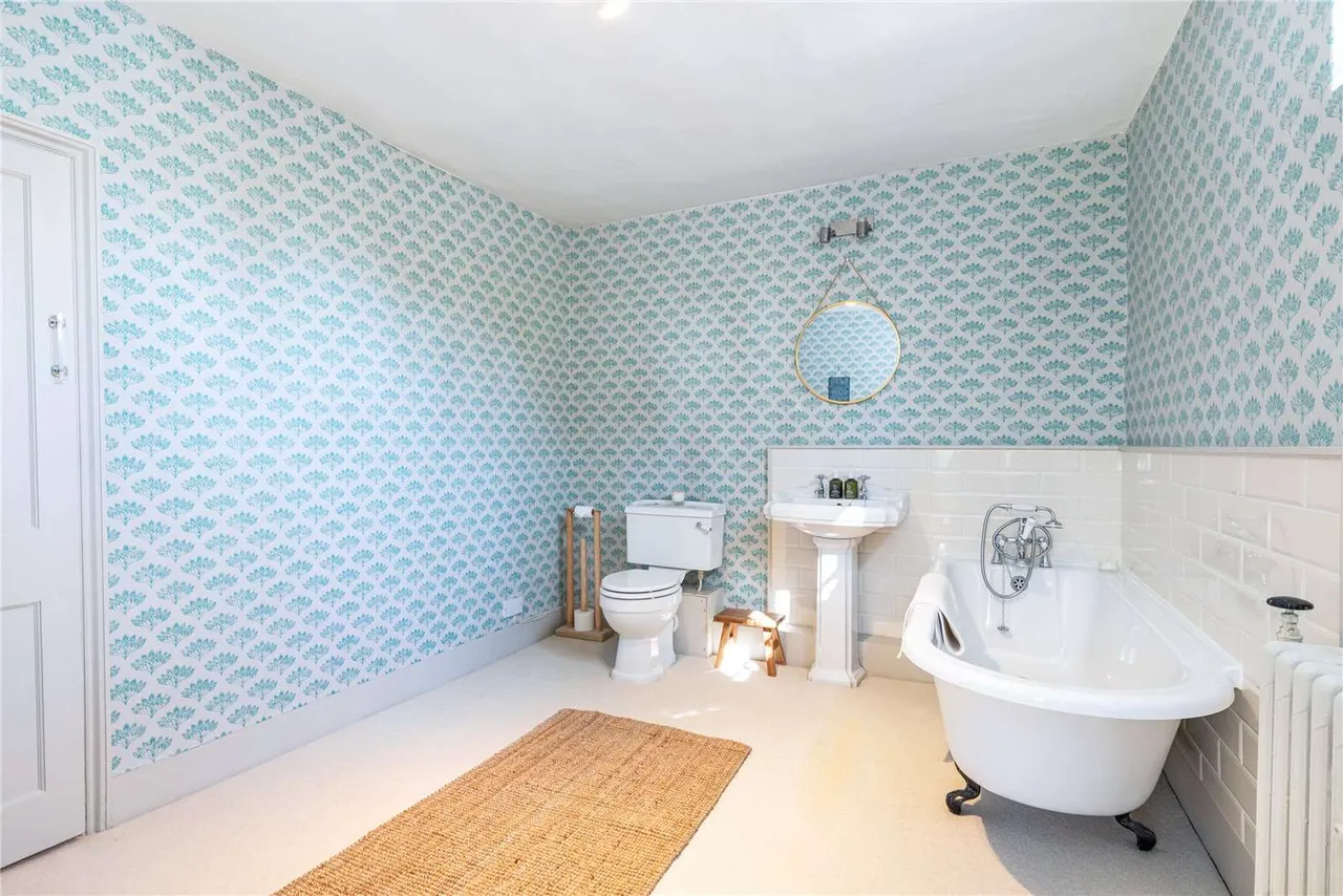 Pankridge Street, Crondall, GU10, photo 8