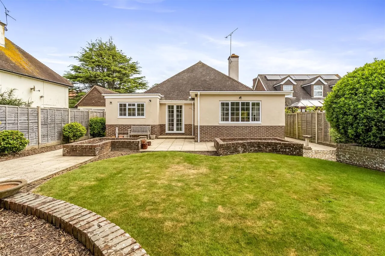 Park Drive, Rustington, photo 8