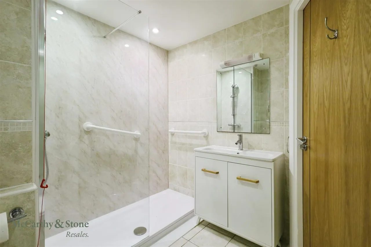 Mutton Hall Hill, Heathfield, TN21, photo 8