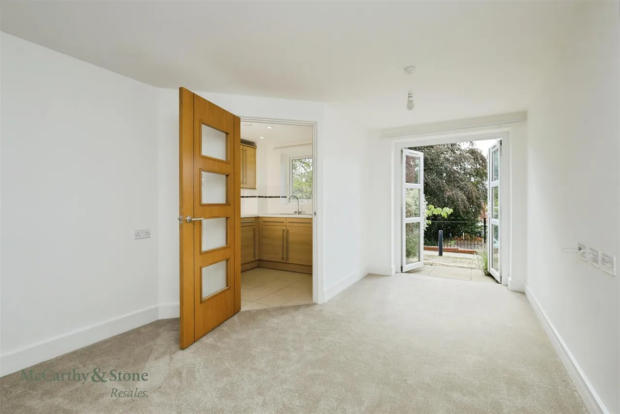 Mutton Hall Hill, Heathfield, TN21, photo 11