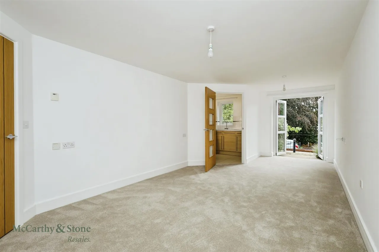 Mutton Hall Hill, Heathfield, TN21, photo 2