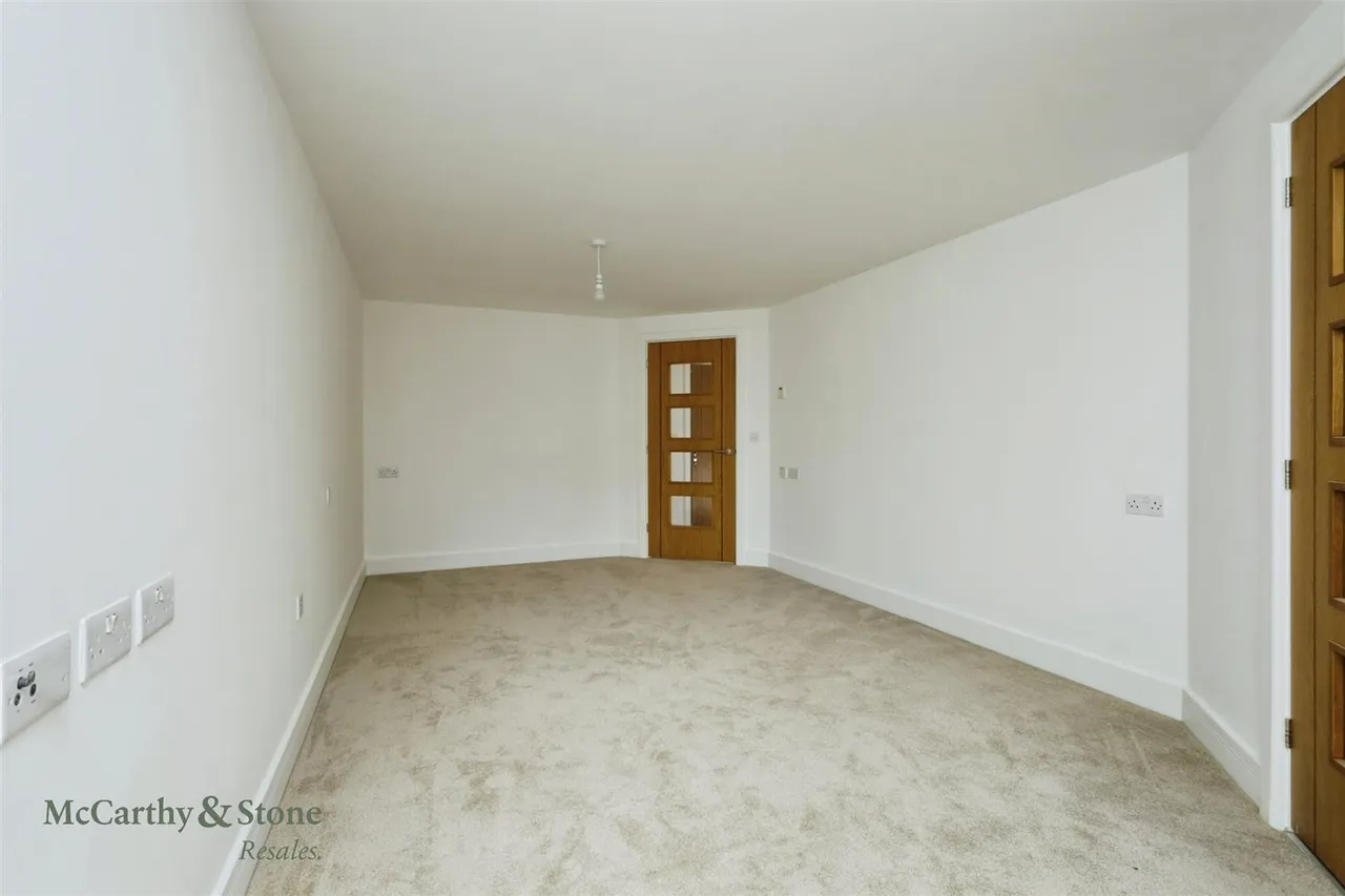 Mutton Hall Hill, Heathfield, TN21, photo 12