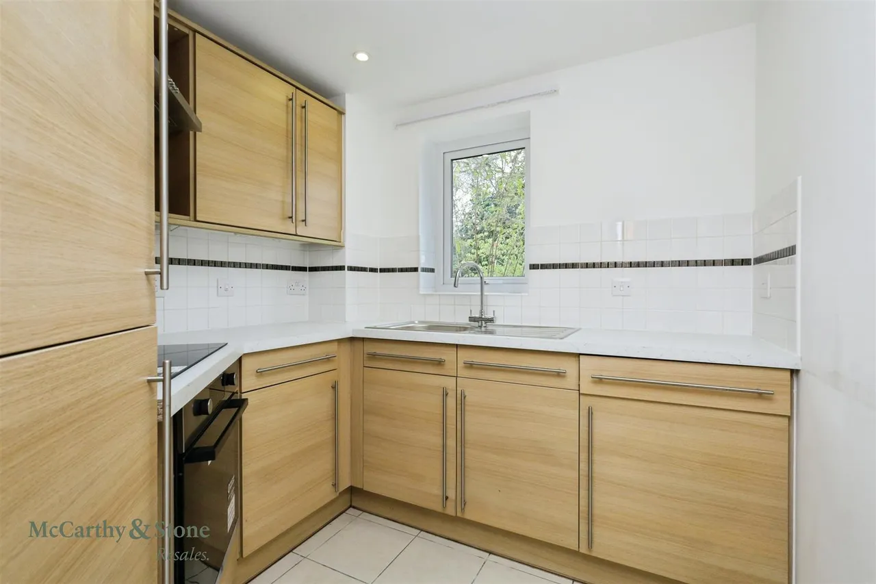 Mutton Hall Hill, Heathfield, TN21, photo 13