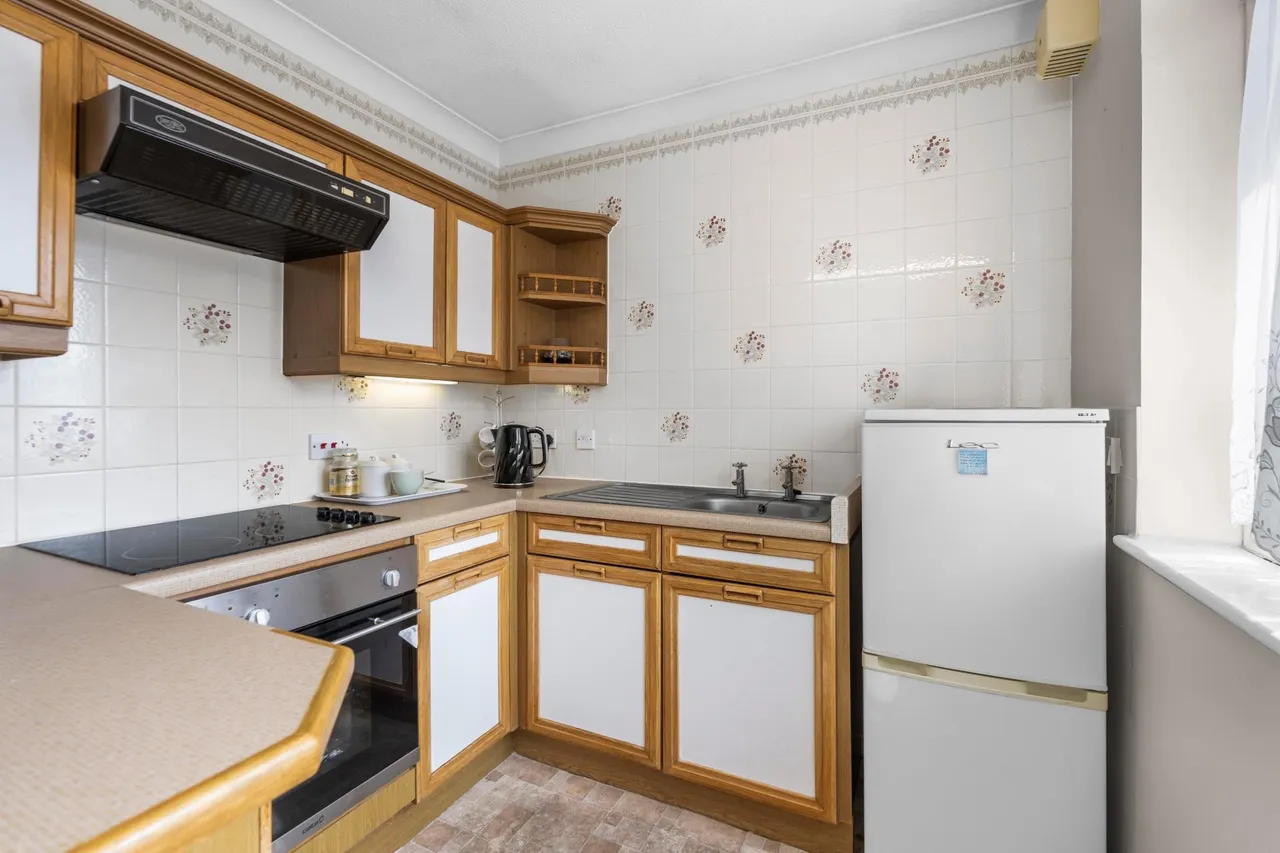 Pond Court The Ridgeway, Codicote, SG4, photo 4