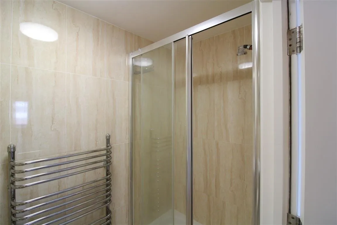 Two Bedroom Apartment, No Chain, Next To Taplow Station, Maidenhead, photo 11