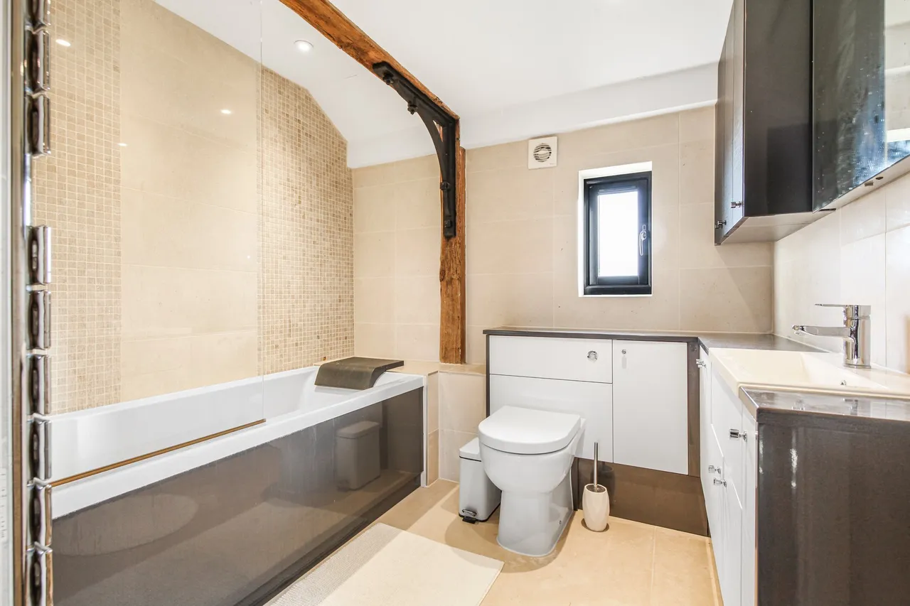 Queens Farm Road, Gravesend, Kent, DA12 3HU, photo 11