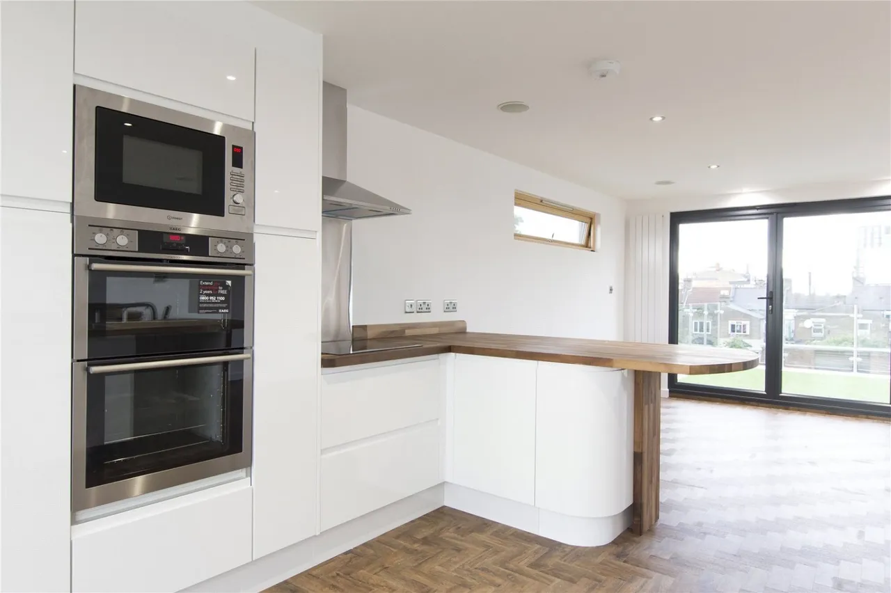 Grosvenor Park Road, London, E17, photo 5