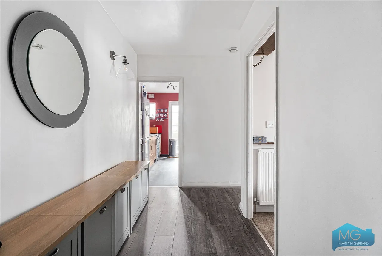 Western Road, London, N2, photo 10