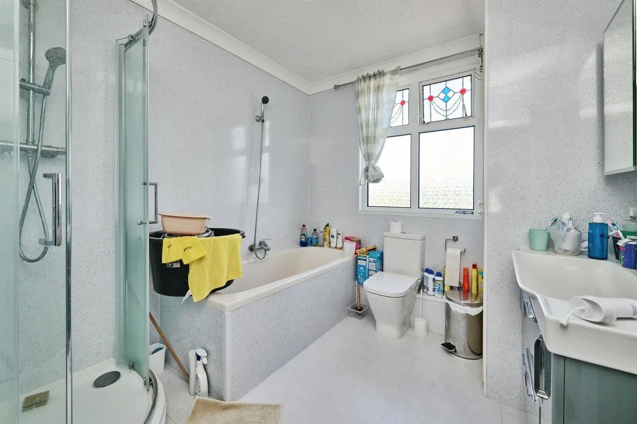 Westwood Avenue, March, PE15, photo 12