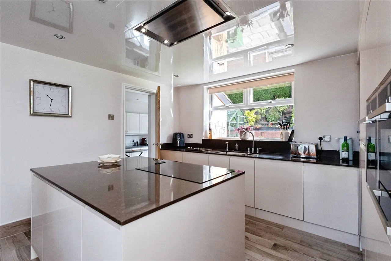 Woodend Drive, Stalybridge, Greater Manchester, SK15, photo 2