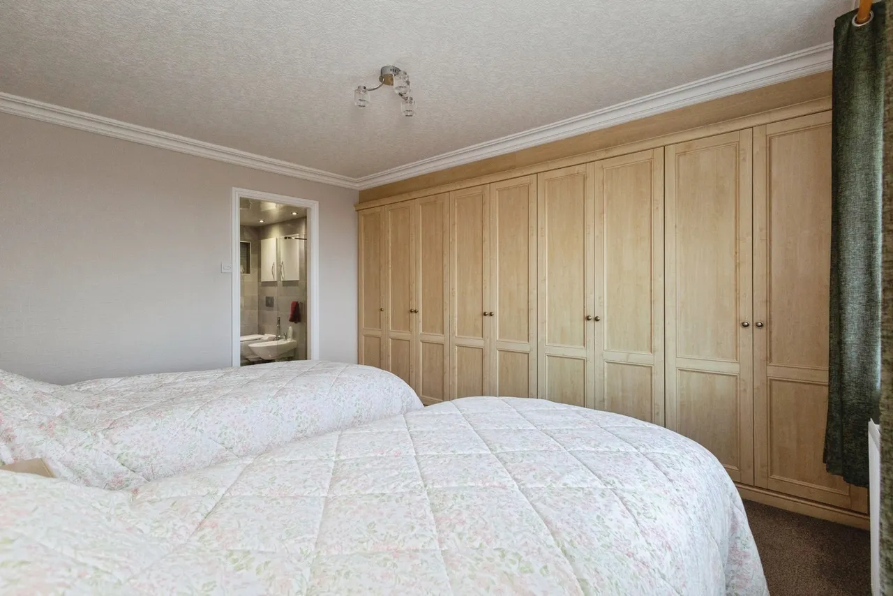 Woodend Drive, Stalybridge, Greater Manchester, SK15, photo 14