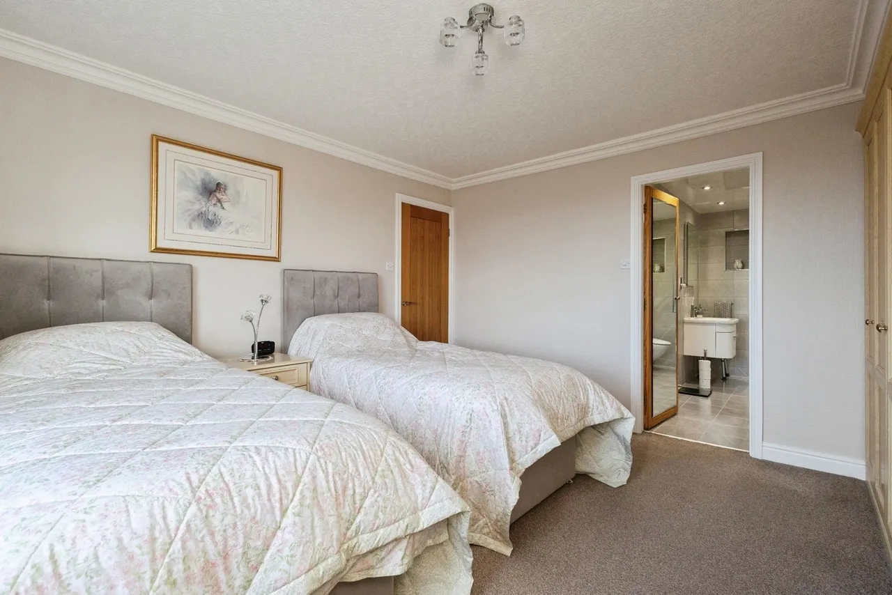 Woodend Drive, Stalybridge, Greater Manchester, SK15, photo 13