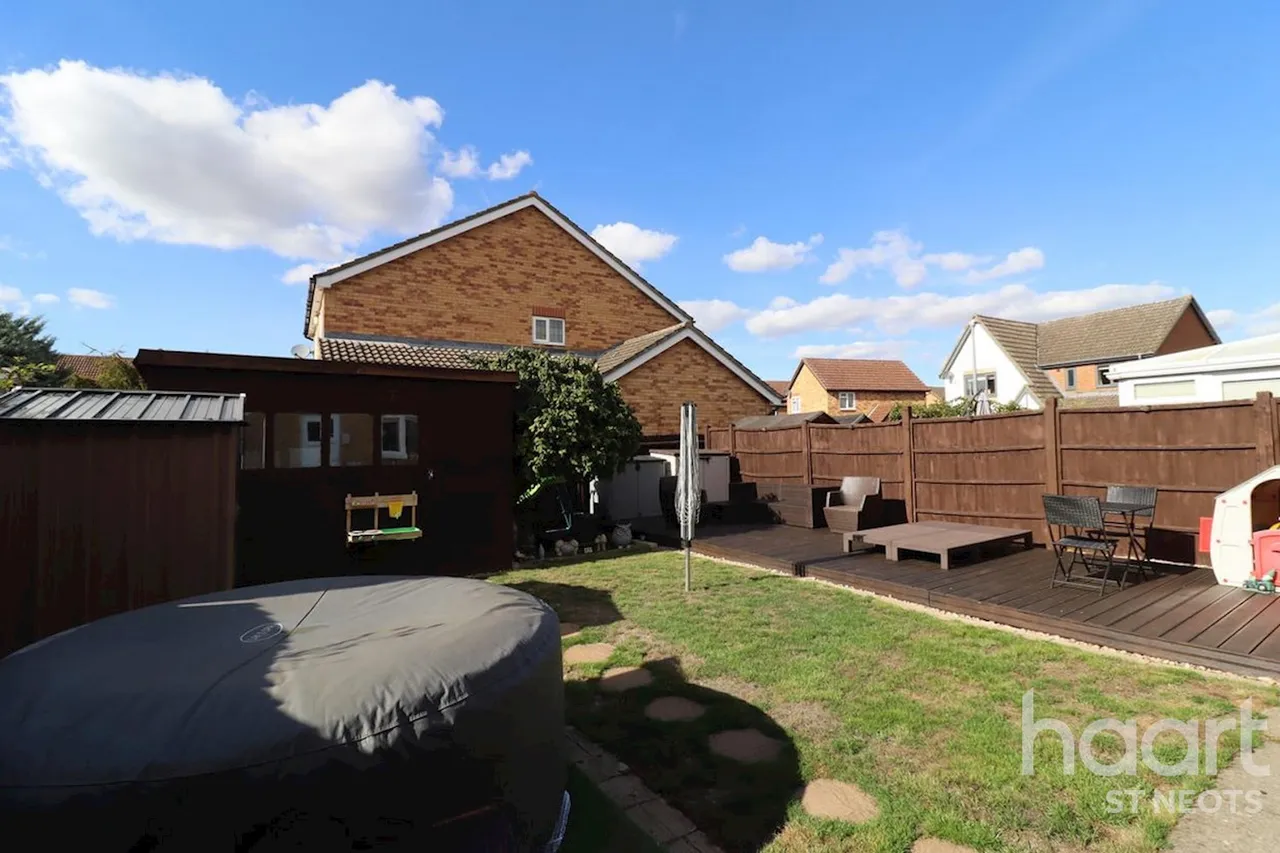 Murrell Close, St Neots, PE19, photo 23