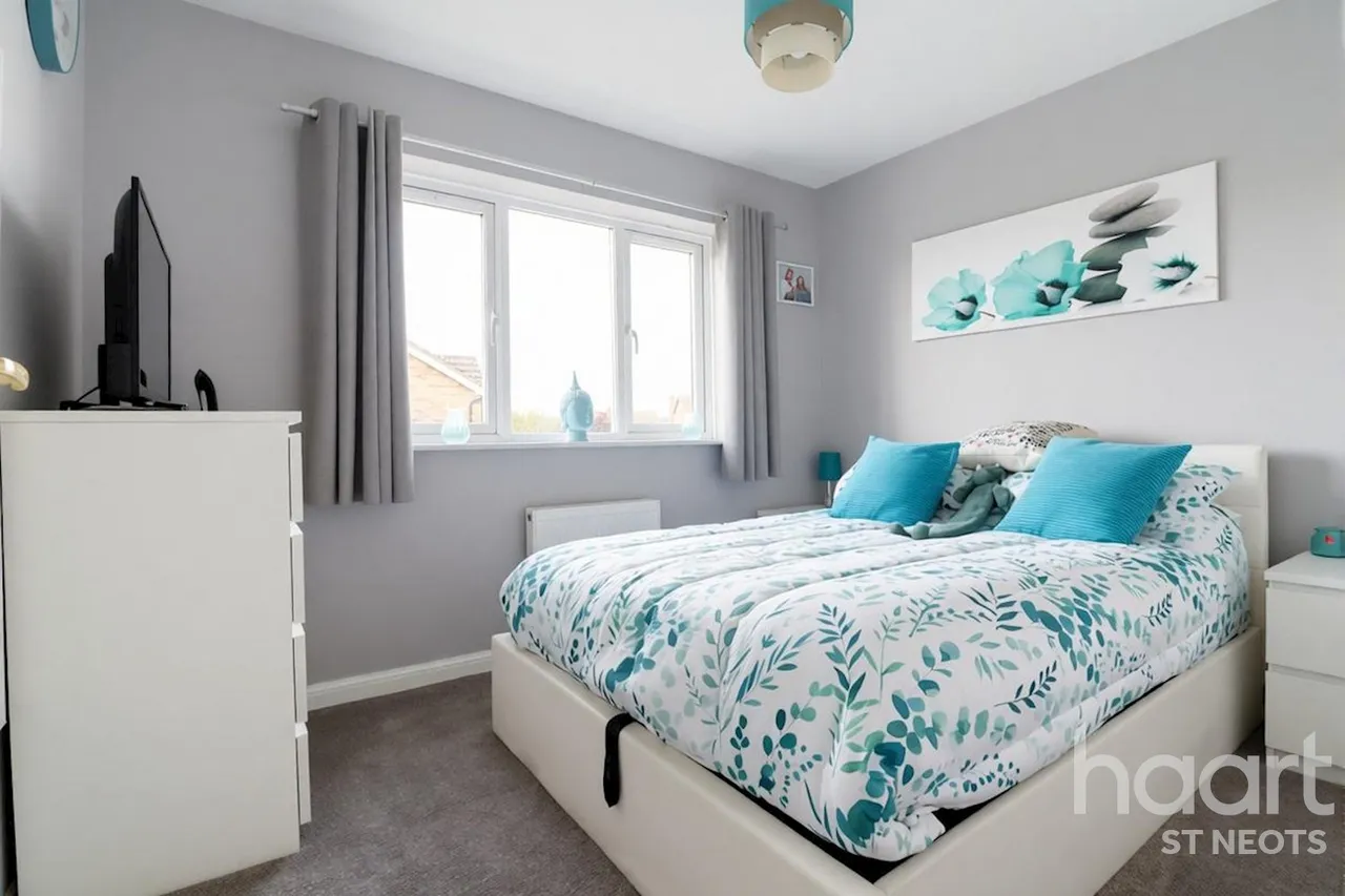 Murrell Close, St Neots, PE19, photo 19