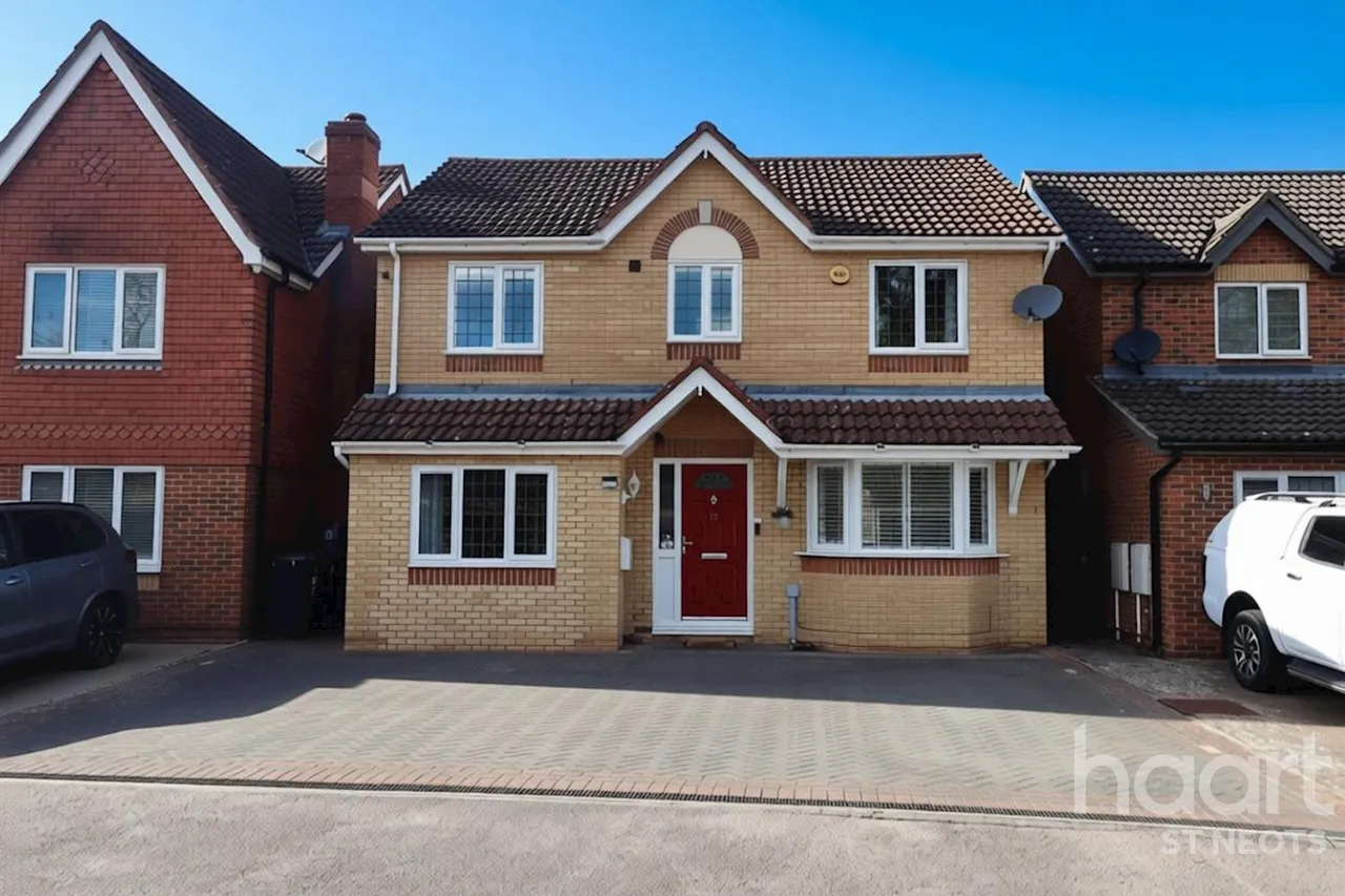 Murrell Close, St Neots, PE19, photo 26