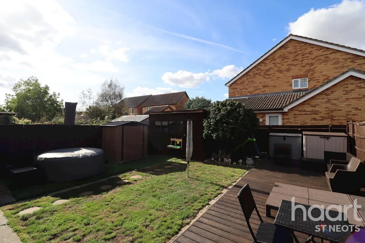 Murrell Close, St Neots, PE19, photo 12