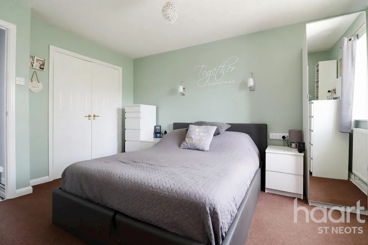 Murrell Close, St Neots, PE19, photo 14