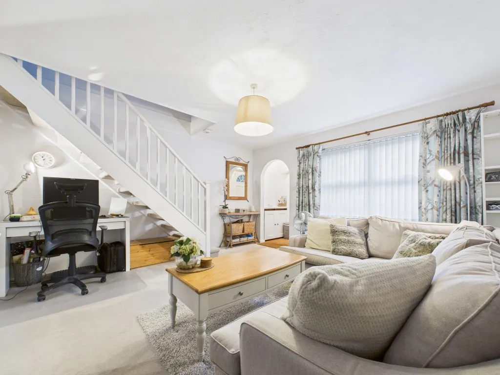 Huscarle Way, Tilehurst, RG31, photo 3