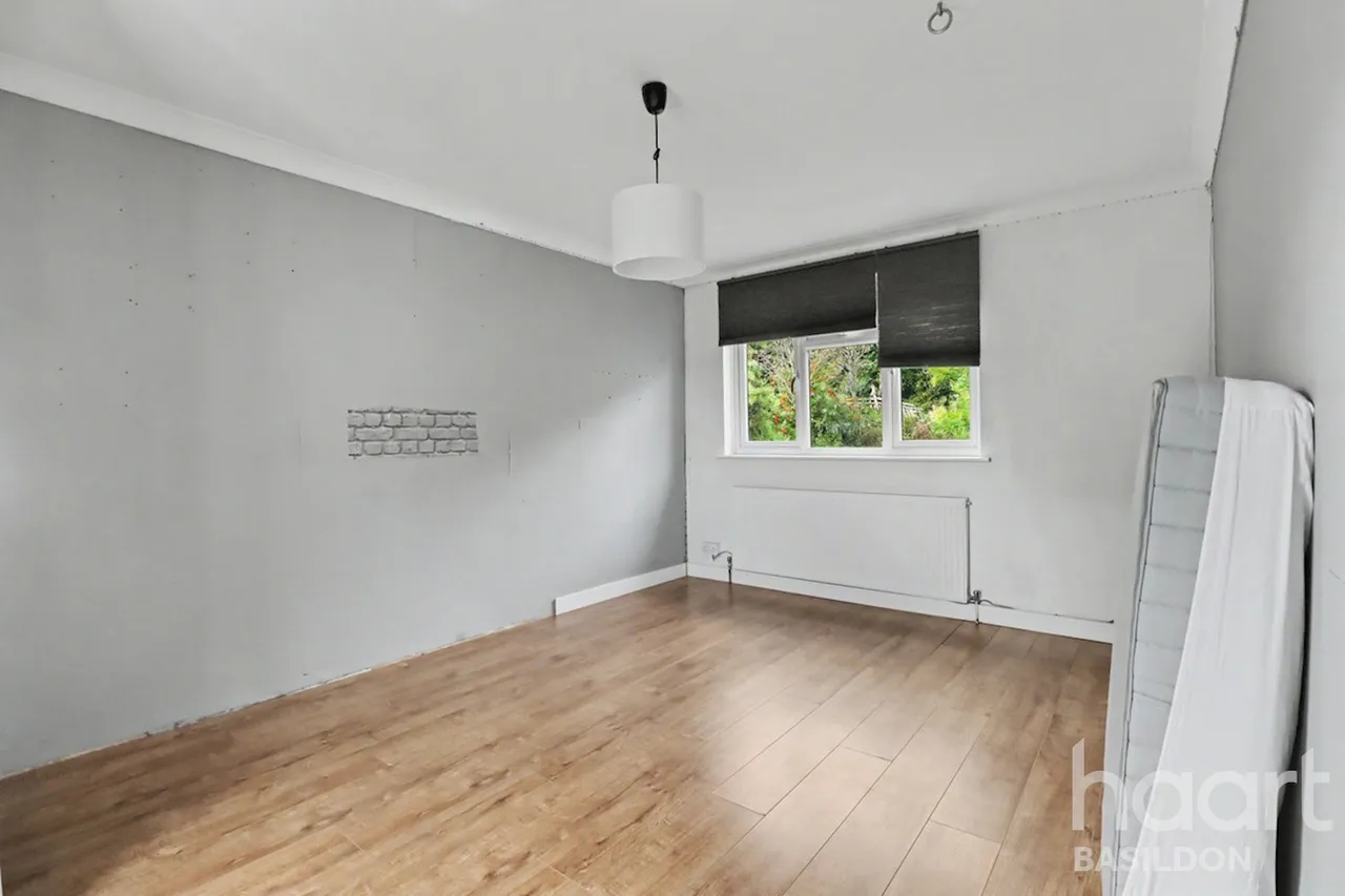 Hillcrest View, Basildon, SS16, photo 13