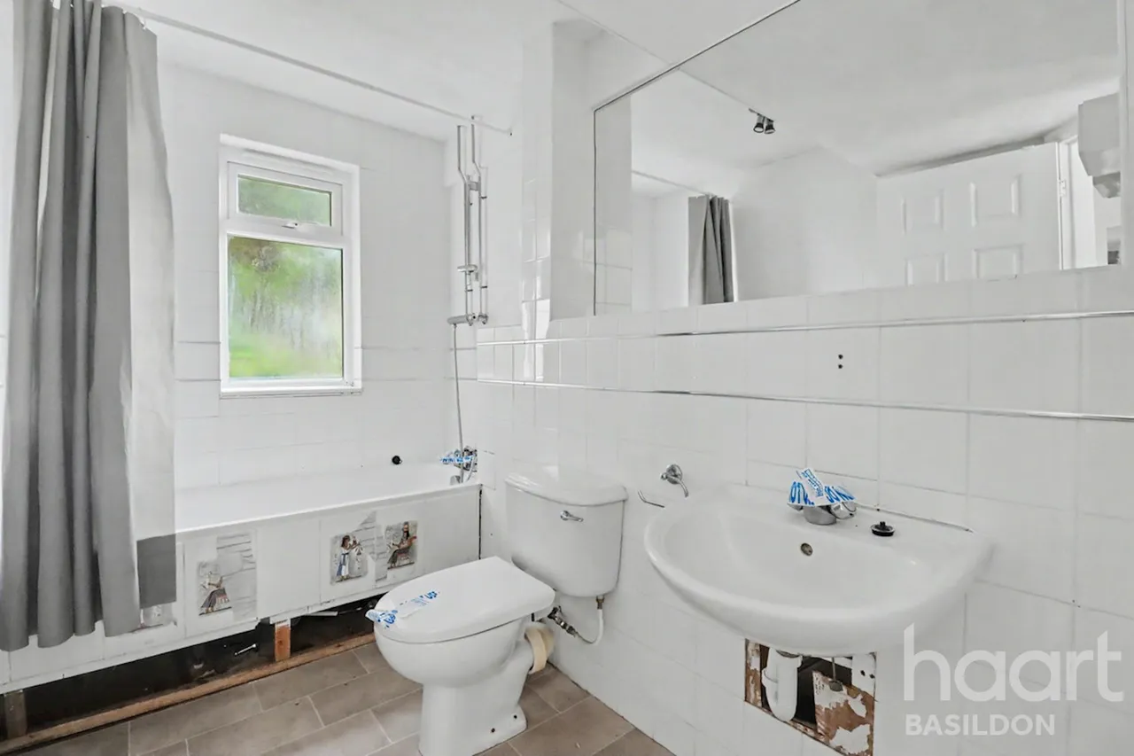 Hillcrest View, Basildon, SS16, photo 9