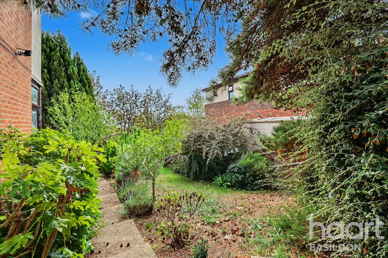 Hillcrest View, Basildon, SS16, photo 14