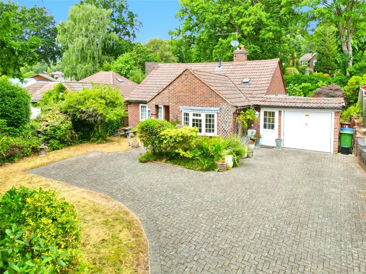 3 bed house for sale — Harts Leap Road, Sandhurst, Berkshire, GU47 8EW