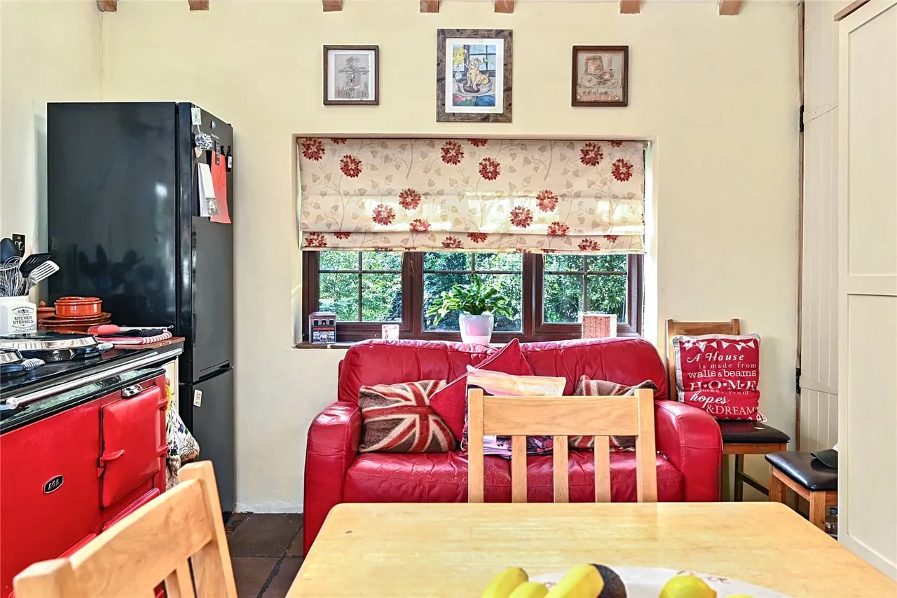 London Road, Ashington, RH20, photo 20