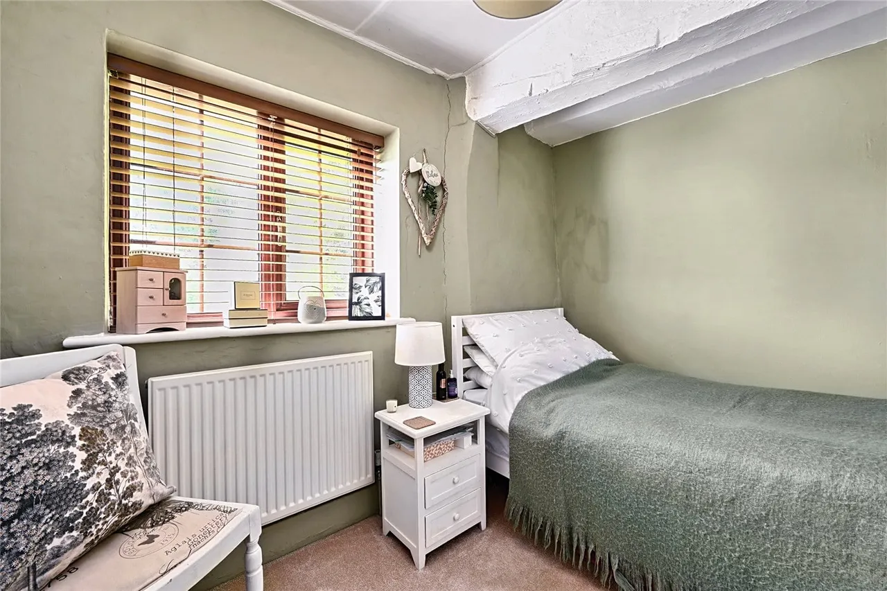 London Road, Ashington, RH20, photo 30