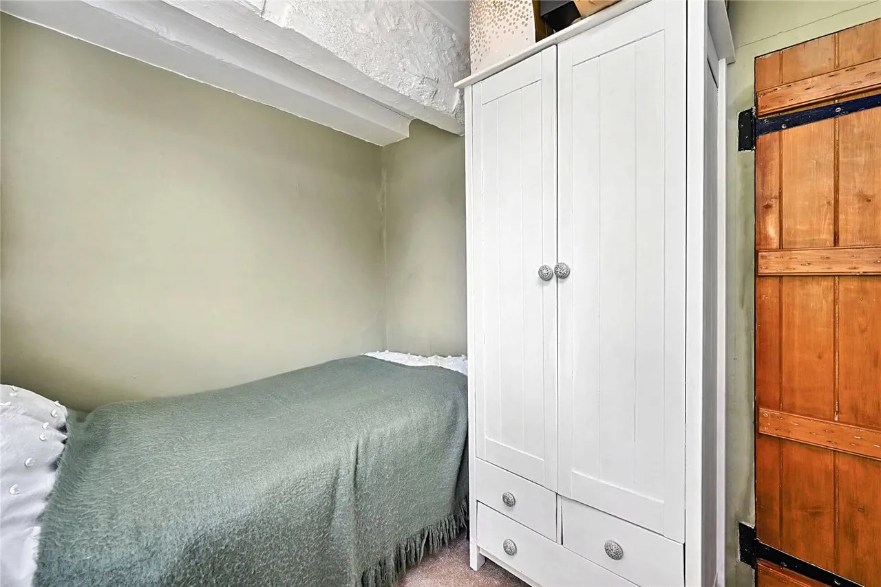 London Road, Ashington, RH20, photo 31